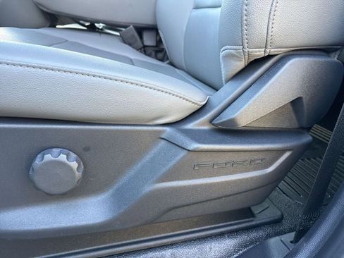 New 2026 Ford F550 4x4 Crew Cab image 17
