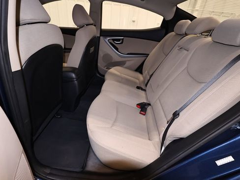 Used 2016 Hyundai Elantra SE w/ Option Group 02 FWD image 14