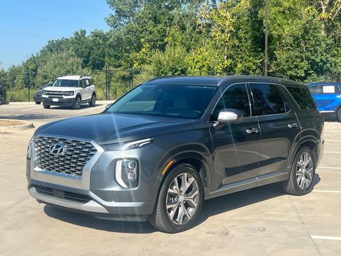 Used 2022 Hyundai Palisade Limited FWD image 5