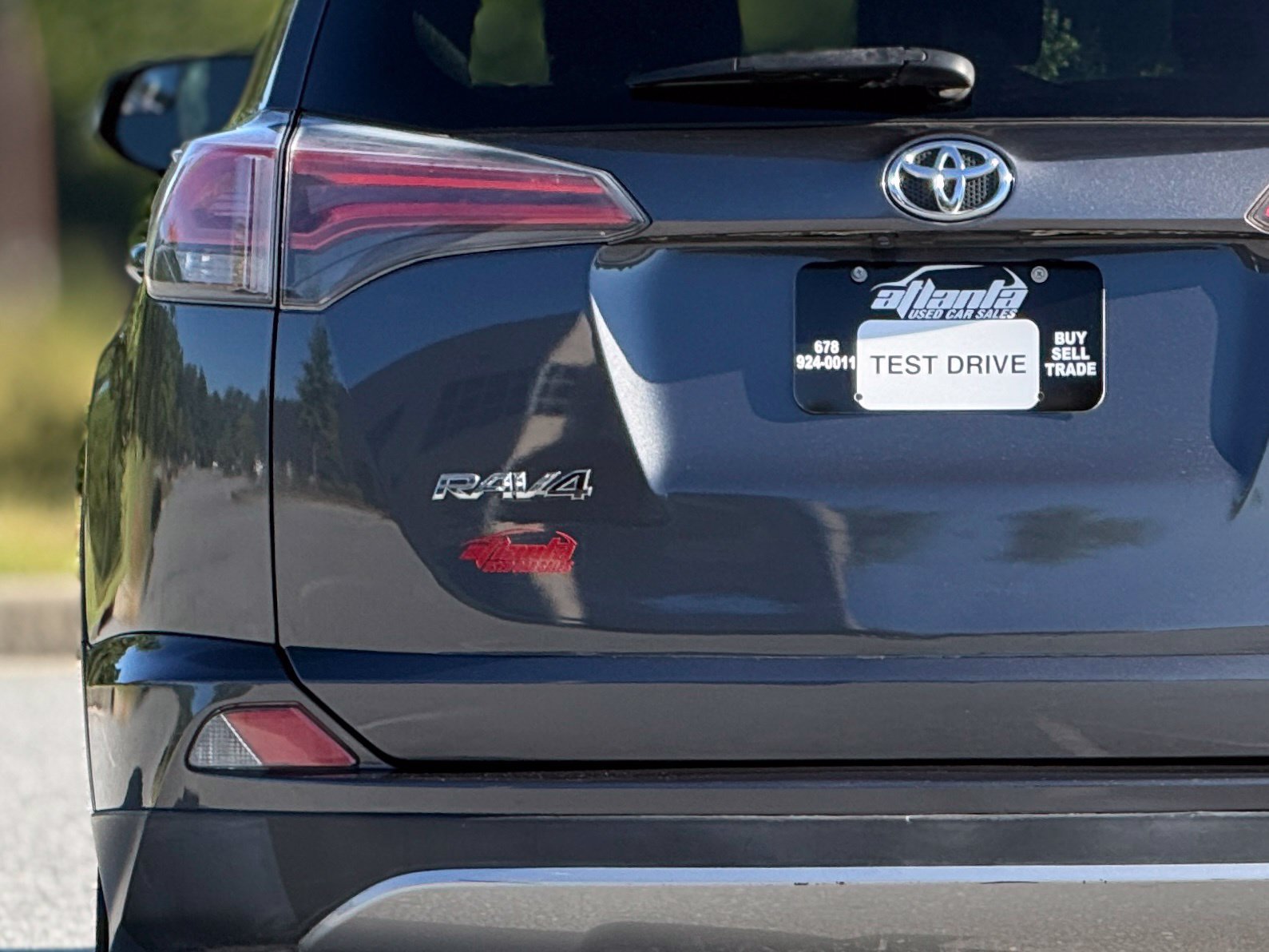 Used 2017 Toyota RAV4 XLE FWD image 16