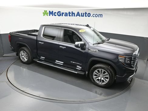 Used 2026 GMC Sierra 1500 Denali w/ Technology Package AWD/4WD image 3