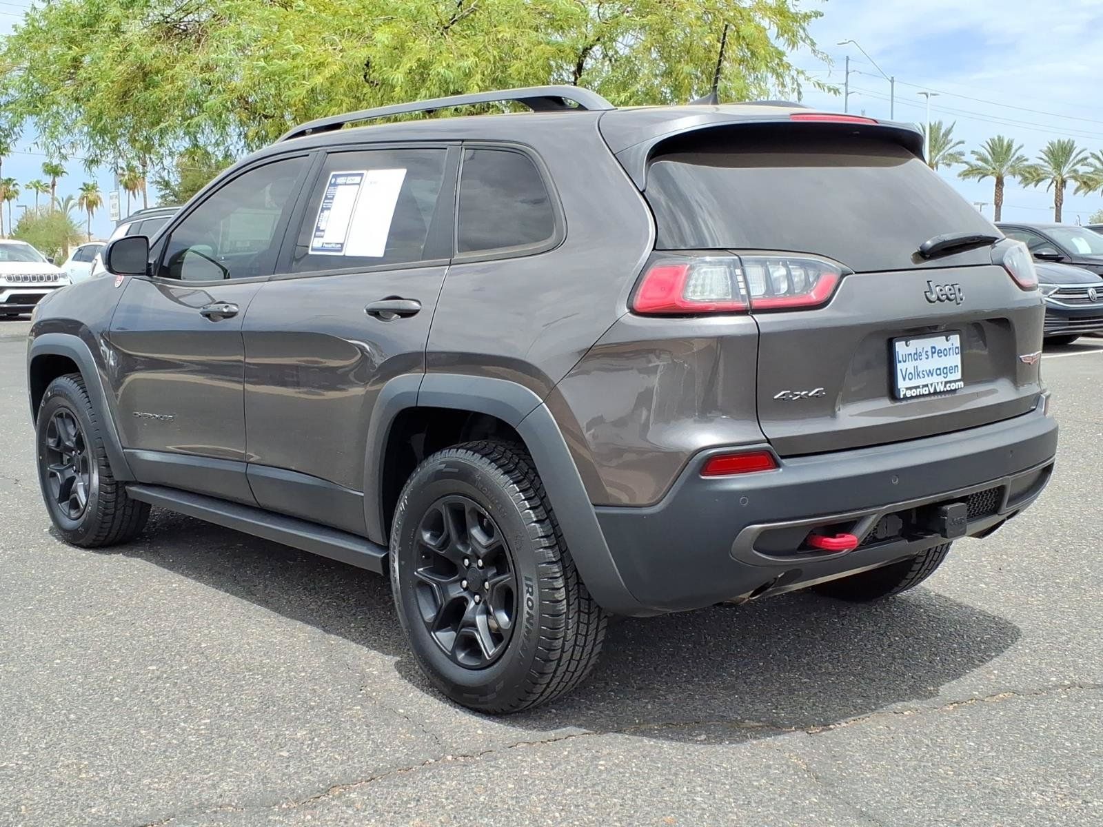 Used 2019 Jeep Cherokee Trailhawk w/ Comfort/Convenience Group AWD/4WD image 5