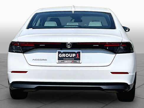 Used 2023 Honda Accord EX image 6
