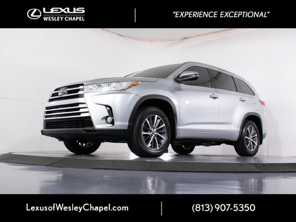 Used 2018 Toyota Highlander XLE AWD/4WD image 8