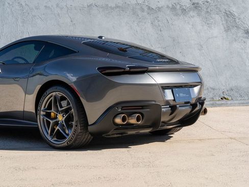 Certified 2022 Ferrari Roma RWD image 23