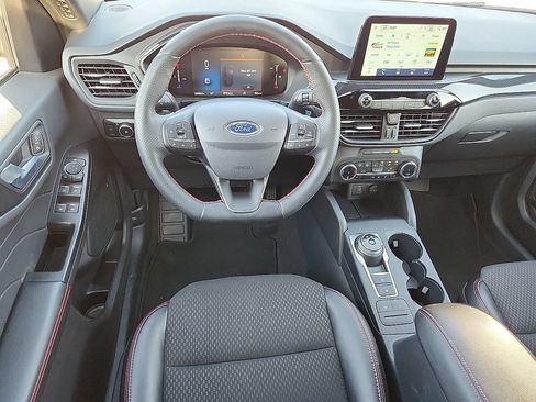 Used 2025 Ford Escape ST-Line Select AWD/4WD image 9