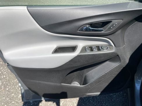 Used 2023 Chevrolet Equinox LT FWD image 11