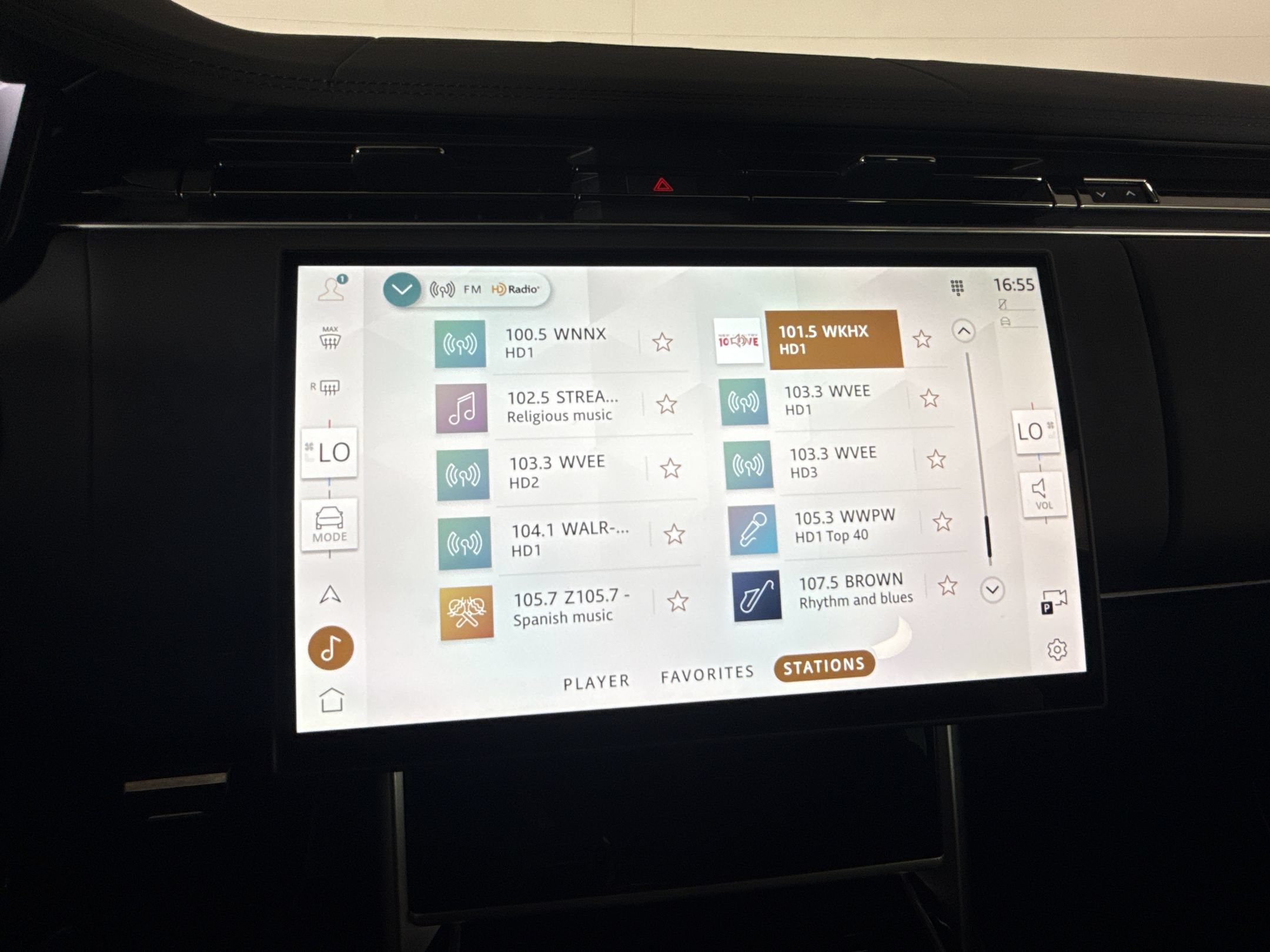 New 2026 Land Rover Range Rover SE AWD/4WD image 19