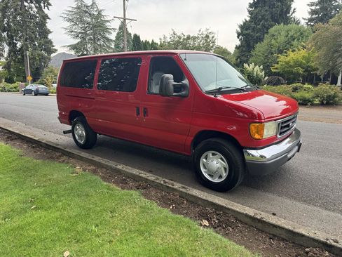 Used 2006 Ford E-350 and Econoline 350 XLT RWD image 7
