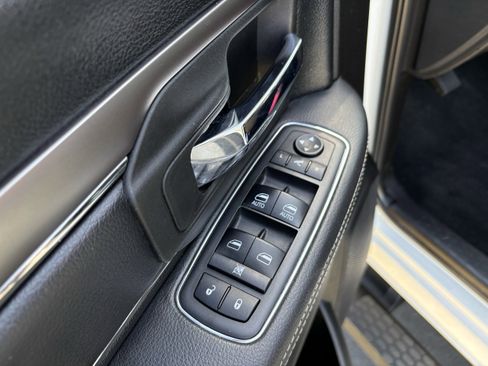 Used 2018 RAM 2500 Big Horn w/ Sport Appearance Group AWD/4WD image 24