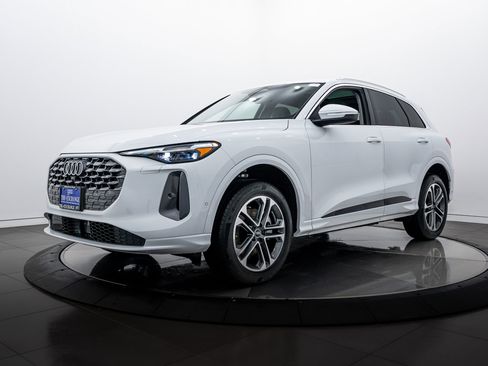 New 2025 Audi Q5 Premium Plus image 6