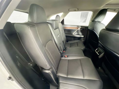 Used 2022 Lexus RX 350L Premium w/ Premium Package image 26