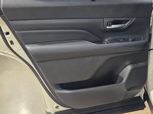 Certified 2024 Toyota Grand Highlander AWD image 33