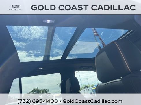 Used 2023 GMC Yukon SLT AWD/4WD image 10