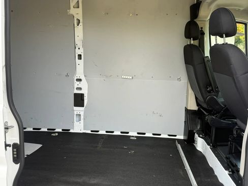 Used 2020 RAM ProMaster 2500 w/ Interior Convenience Group FWD image 24