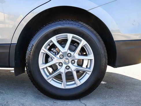 Used 2024 Chevrolet Equinox LT AWD/4WD image 12