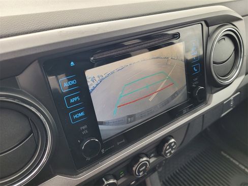 Used 2019 Toyota Tacoma TRD Off-Road image 14