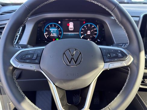 New 2026 Volkswagen Atlas Cross Sport SE image 14