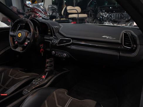 Used 2013 Ferrari 458 Spider RWD image 27
