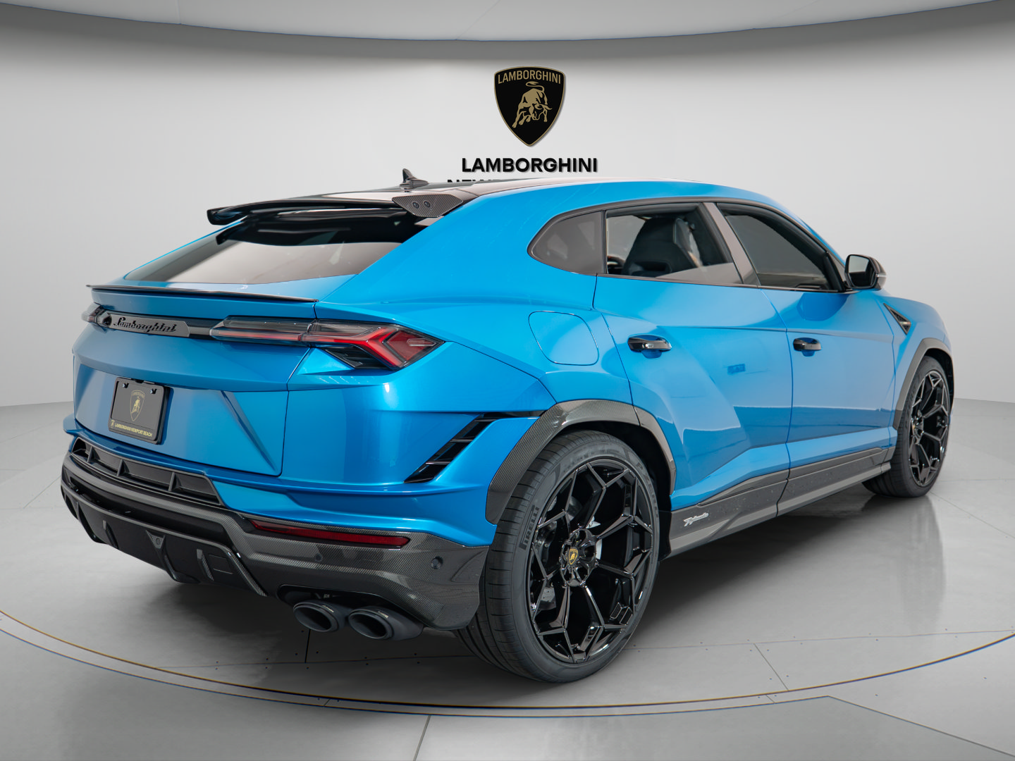 Used 2024 Lamborghini Urus Performante AWD/4WD image 6