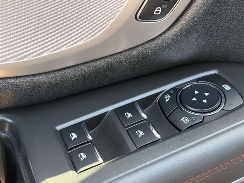 Certified 2025 Ford Expedition Active AWD/4WD image 19