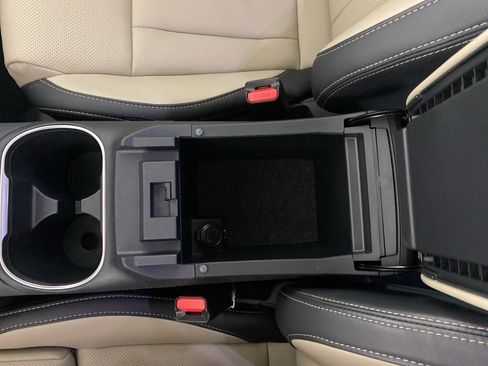 Certified 2025 Subaru Outback Limited image 28