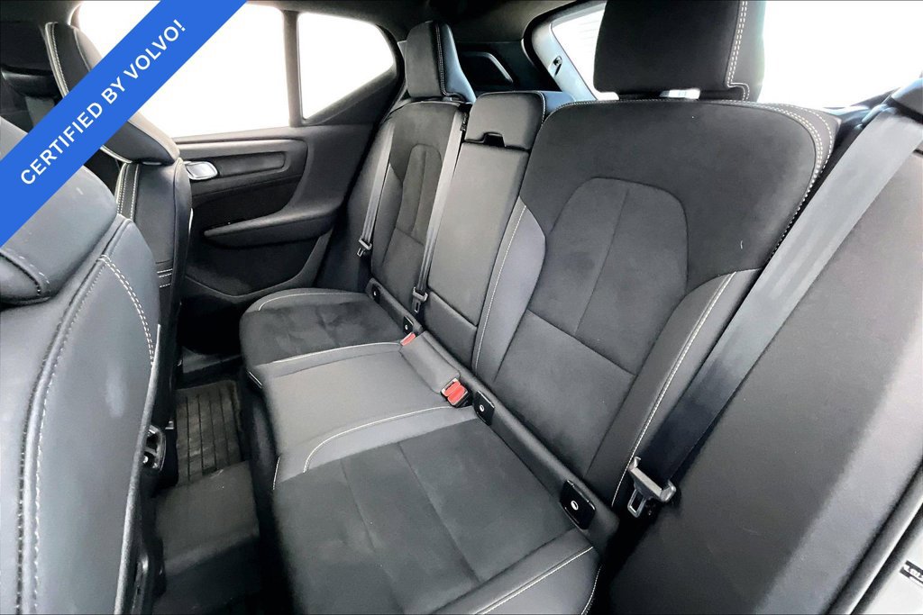 Used 2024 Volvo XC40 B5 Plus w/ Protection Package Premier AWD/4WD image 30