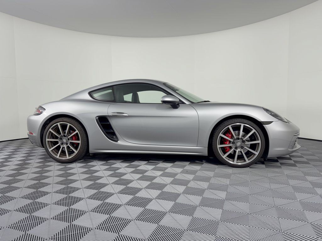Certified 2021 Porsche 718 Cayman S RWD image 8
