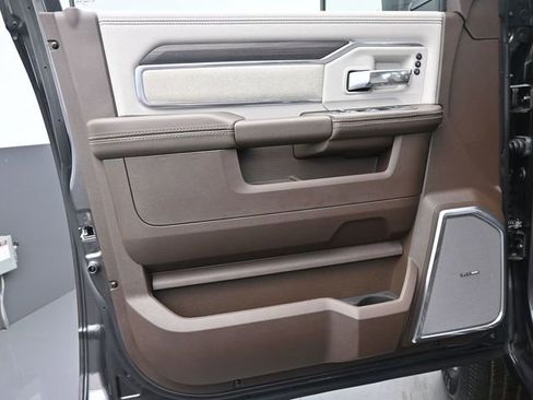 New 2026 RAM 2500 Laramie AWD/4WD image 12