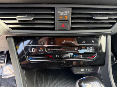 Used 2025 Volkswagen Jetta Sport FWD image 15