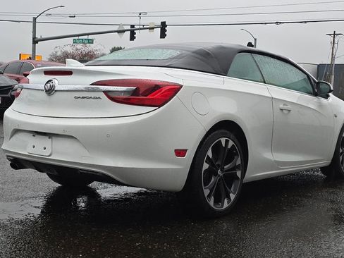 Used 2019 Buick Cascada Premium image 3
