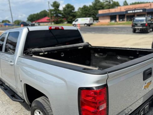 Used 2017 Chevrolet Silverado 1500 LT w/ All Star Edition RWD image 9