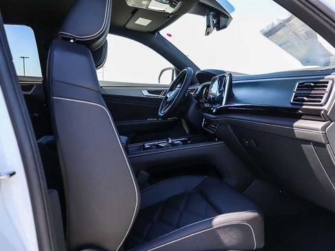 New 2026 Volkswagen Atlas Cross Sport SE AWD/4WD image 17