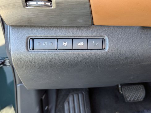 Used 2023 Nissan Pathfinder Platinum w/ Cargo Package image 20