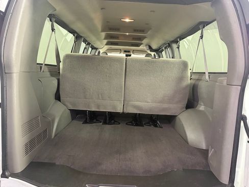 Used 2025 Chevrolet Express 3500 LT w/ LT Preferred Equipment Group RWD image 20