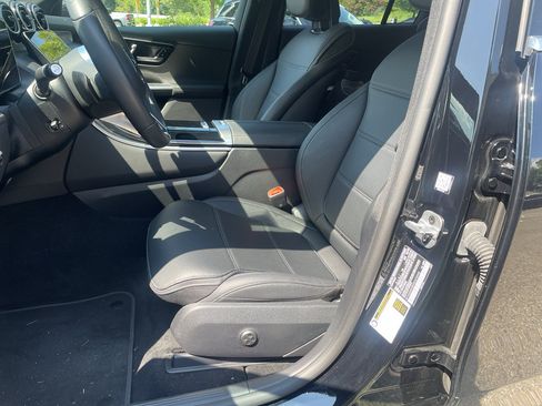 Certified 2025 Mercedes-Benz GLC 300 4MATIC image 11
