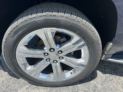 Used 2019 GMC Yukon Denali w/ Open Road Package AWD/4WD image 24