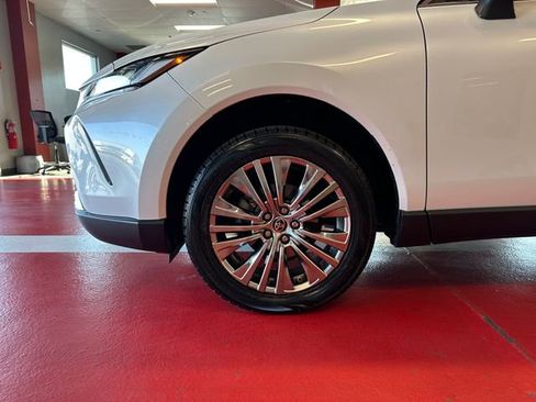 Certified 2024 Toyota Venza Limited AWD/4WD image 29