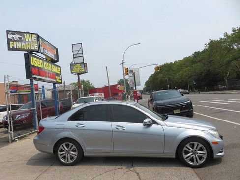 Used 2013 Mercedes-Benz C 300 4MATIC Sedan image 9