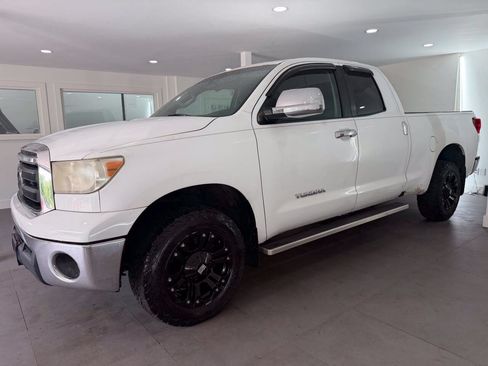 Used 2011 Toyota Tundra 4x4 Double Cab w/ Tow Pkg image 2