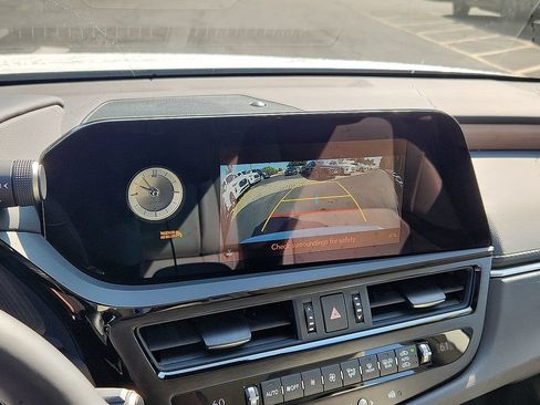 Used 2024 Lexus ES 350 w/ Premium Package FWD image 6
