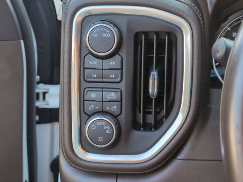 Used 2021 Chevrolet Silverado 1500 RST AWD/4WD image 31