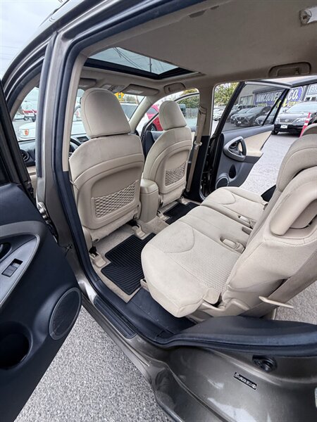 Used 2011 Toyota RAV4 4WD w/ Upgrade Value Pkg image 20