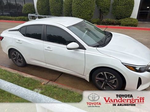 Used 2024 Nissan Sentra SV image 1