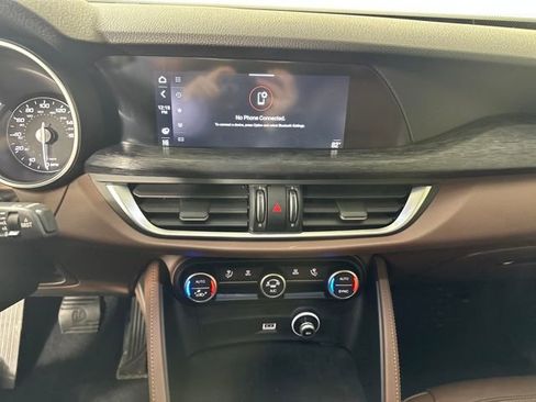 Used 2020 Alfa Romeo Stelvio AWD image 21
