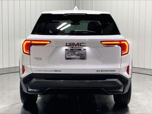 Used 2025 GMC Terrain Elevation AWD/4WD image 4