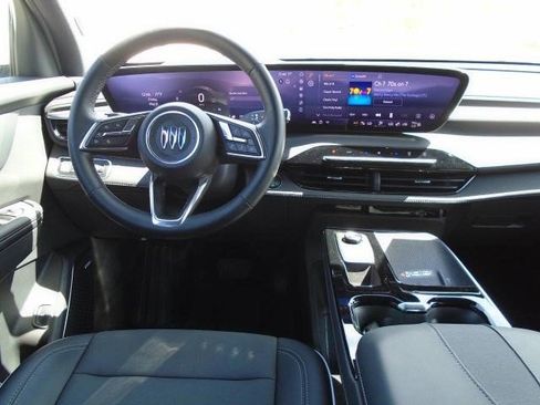 Certified 2025 Buick Enclave Preferred AWD/4WD image 18