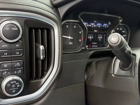 Used 2022 GMC Sierra 2500 Denali image 32