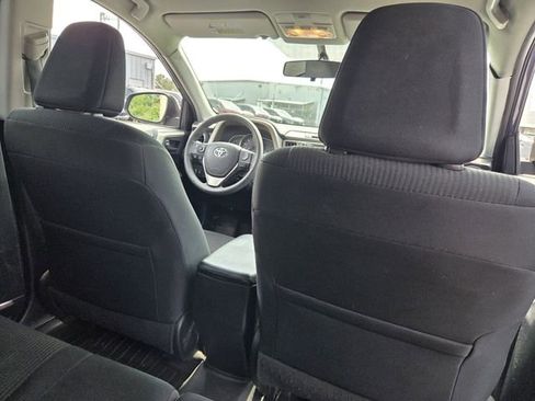 Used 2014 Toyota RAV4 LE FWD image 19
