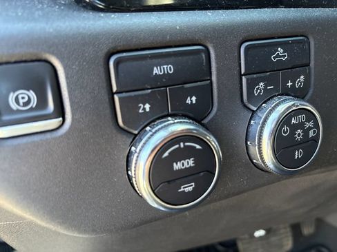 Used 2023 GMC Sierra 1500 Elevation AWD/4WD image 11